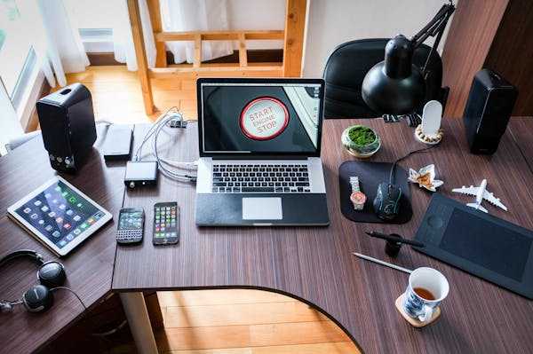 | 📸 Image Idea | ✅ ALT Text | | --------------------------------------- | -------------------------------------------------- | | Person working on laptop | `Beginner starting a blog on a laptop in 2025` | | WordPress logo or dashboard | `WordPress blog setup for beginners` | | Blog niche icons (health, tech, travel) | `Popular blog niche categories for 2025` | | Domain + Hosting illustration | `Buying domain and hosting to start a blog` | | Mobile-friendly theme screenshot | `Mobile responsive WordPress blog theme` | | SEO plugin screenshot (like Rank Math) | `Using Rank Math plugin for blog SEO in WordPress` | | Blog post writing on screen | `Writing your first blog post as a beginner` | | Social media sharing icons | `Sharing blog posts on social media for traffic` |